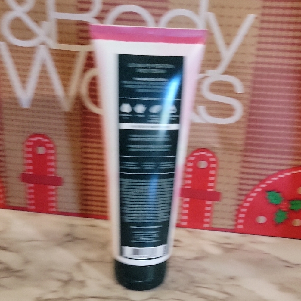 Bath & Body Works Plumeria Body Cream - Pink and Green - Picture 6 of 6